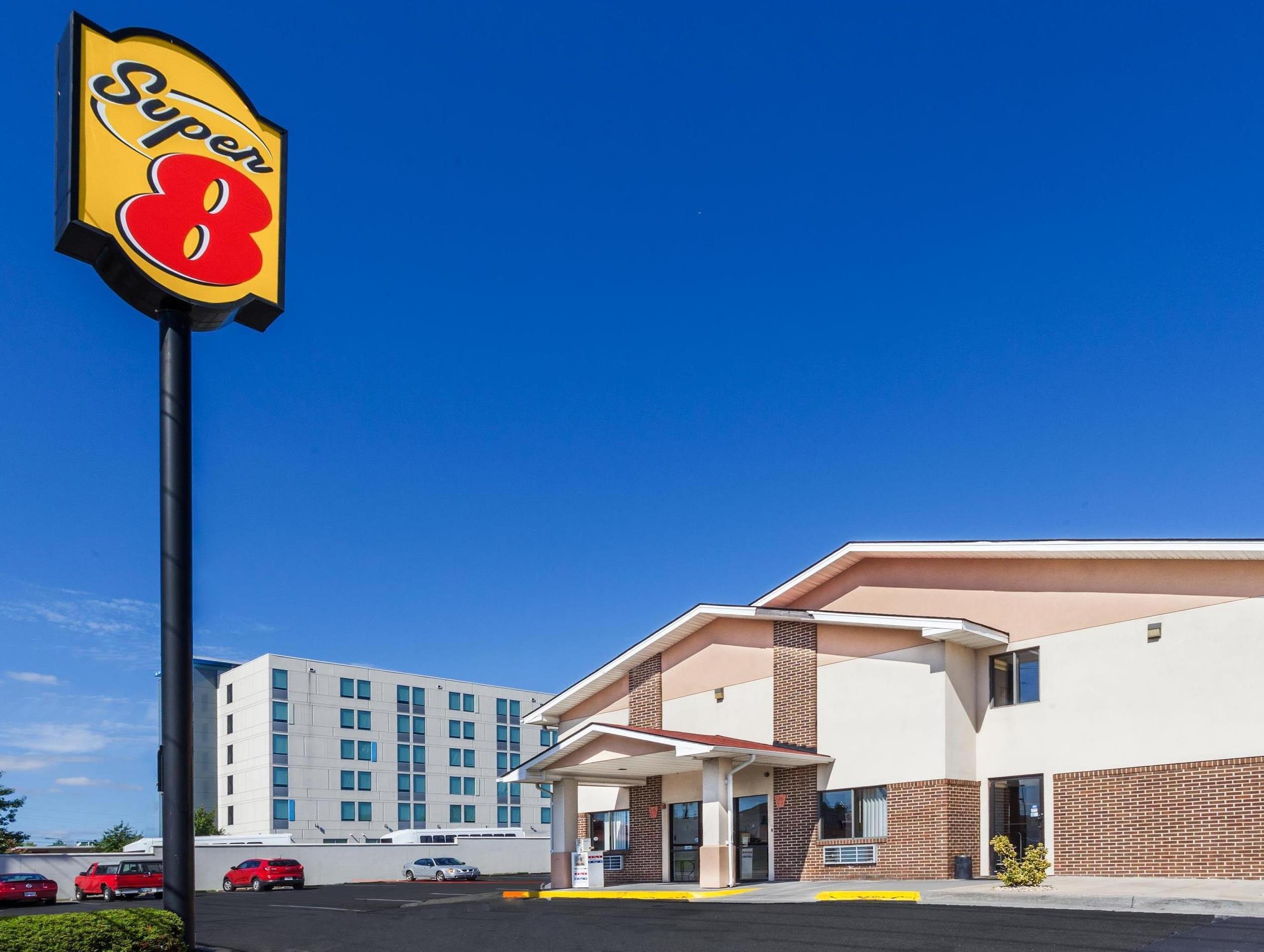 Super 8 By Wyndham Winchester Va Екстериор снимка